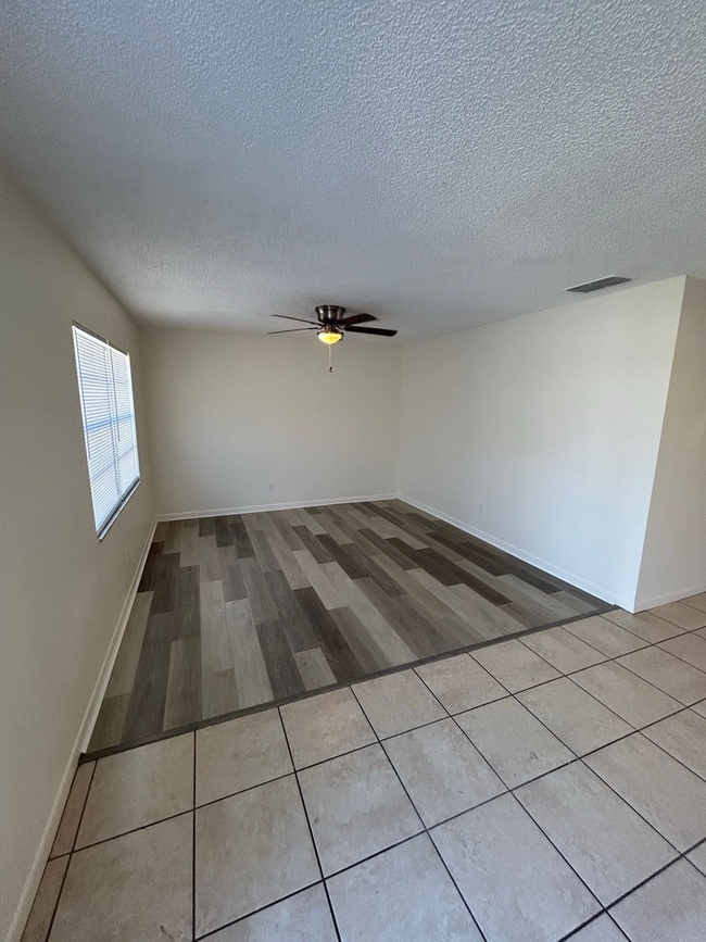 Photo - North Lakeland Apartment!