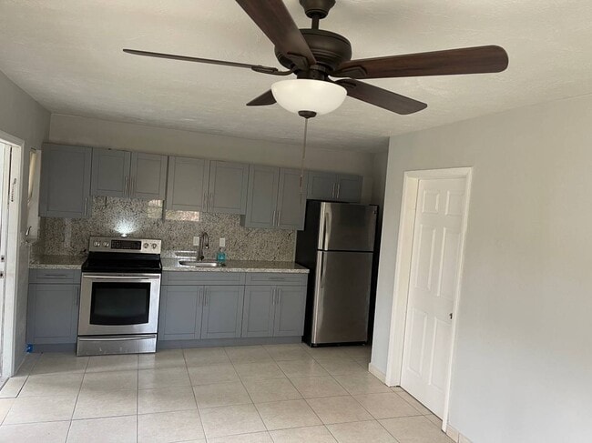 Photo - 6337 Dawson St