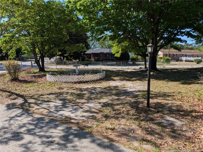 Photo - 1403 Mack St