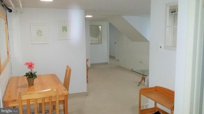 Photo - 2213 Hall Pl NW