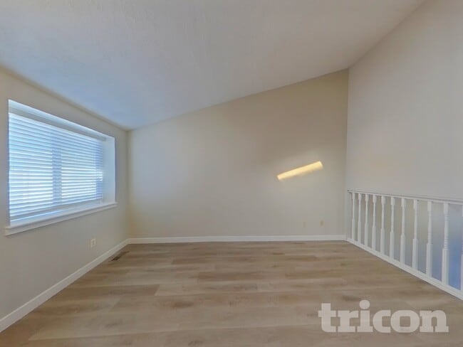 Photo - 2435 Shawnee Dr