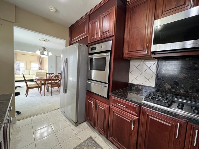 Photo - 1380 Rosedale Ln House