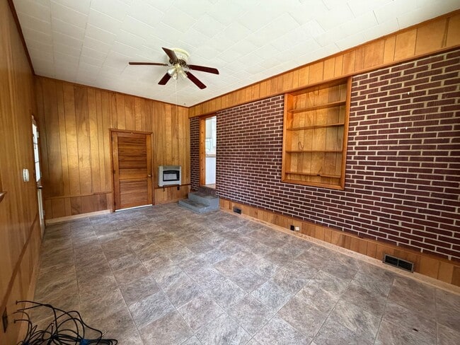 14180 Kiser Rd