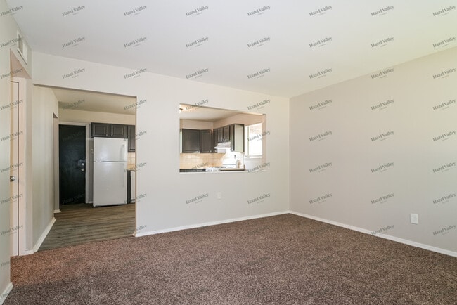 Photo - 680 Lexington Park