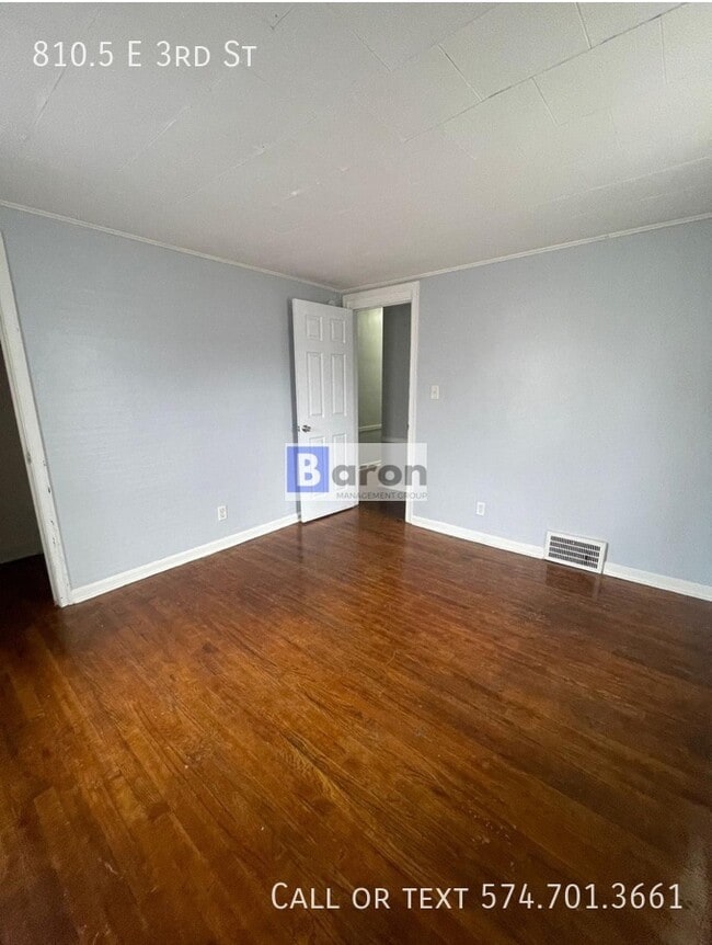 Photo - 810.5 E 3rd St