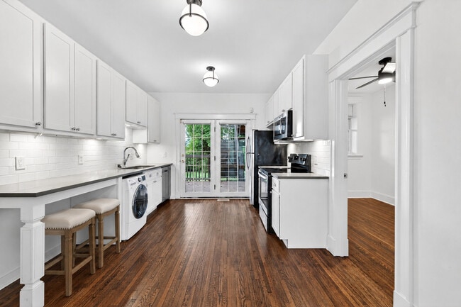 Photo - 5744-5750 Pershing Ave