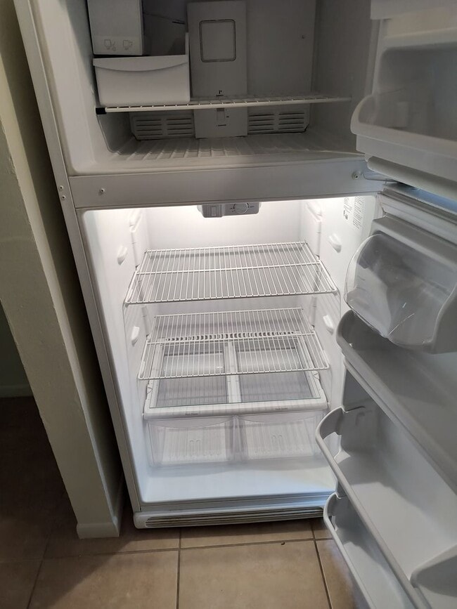 Photo - 3395 GreenBriar Triplex Apartamento Unidad B