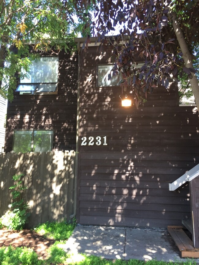 Building Photo - 2231 Unit D