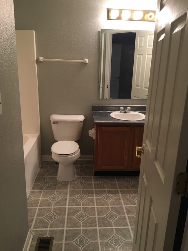 Photo - 3045 Skylar Ln