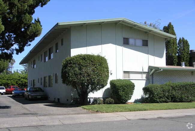 Photo - Birch Apartments