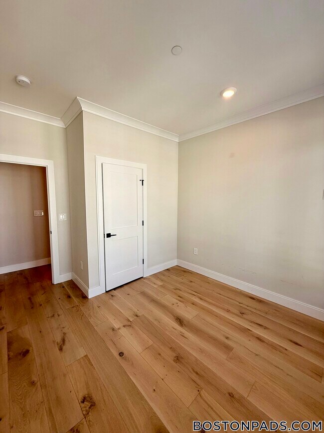 Photo - 157 Everett St Unit 303