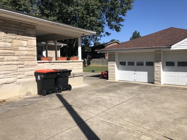 Photo - 113 Southview Terrace