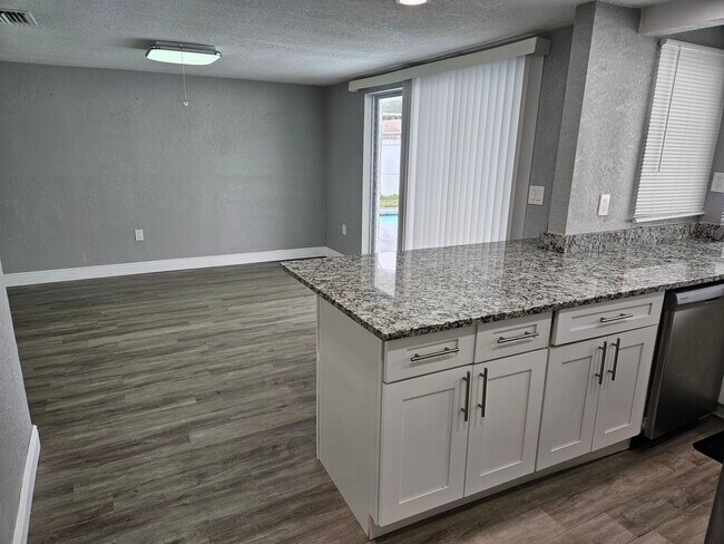 Photo - 8817 Cochise Ln House