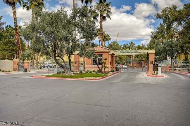 Building Photo - 210 E Flamingo Rd Unit 208