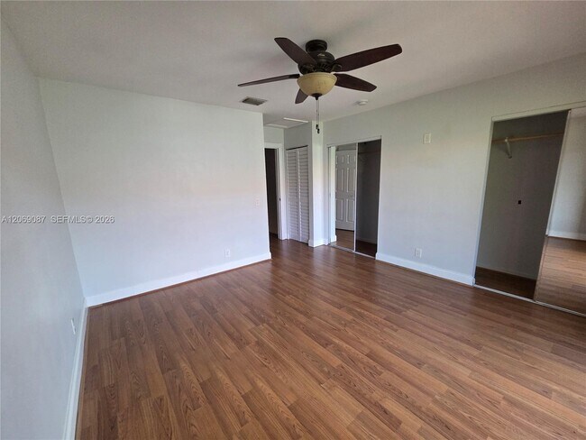 12025 S Las Palmas Dr