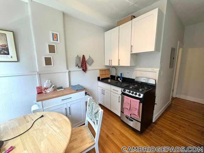 Photo - 110 Willow St Unit 2