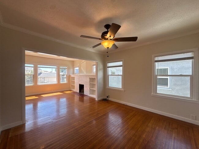 Photo - 5440 Trask St
