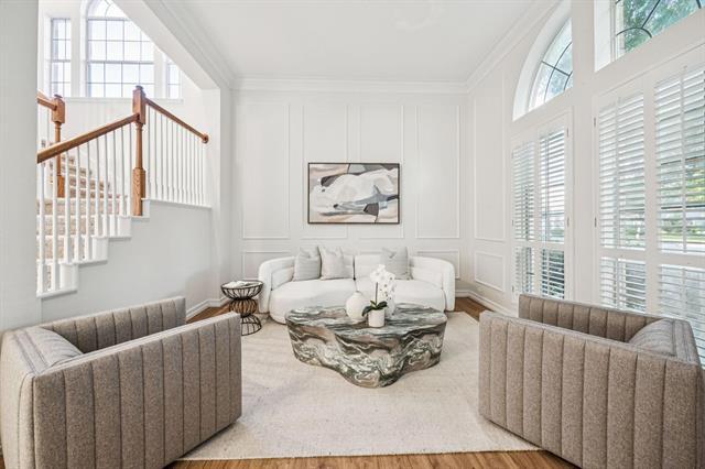 Photo - 700 Dover Pl
