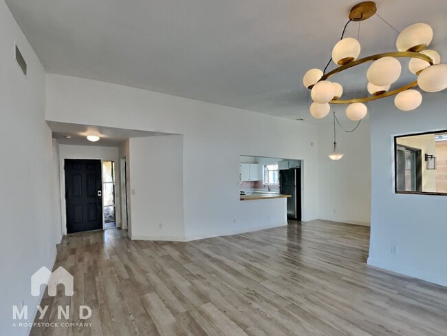 Photo - 370 S Pemberton Ave