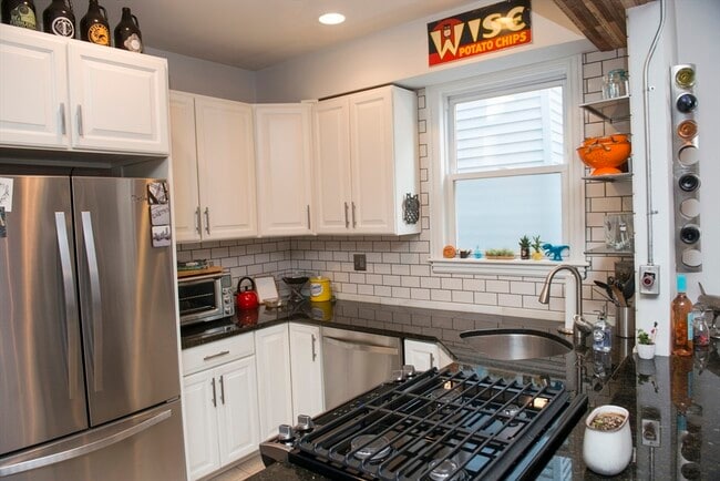 Photo - 222 Pearl St