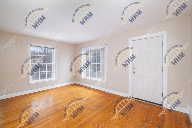 Photo - 3258 S Kinnickinnic Ave