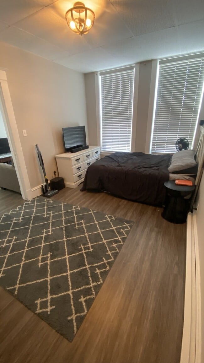 Photo - 400 Main St E Unit 5