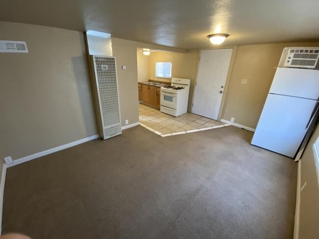 Photo - 1152 N 8th St