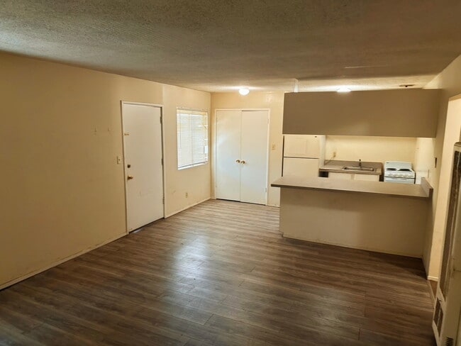 Building Photo - 614 Rancheria Dr Unit B