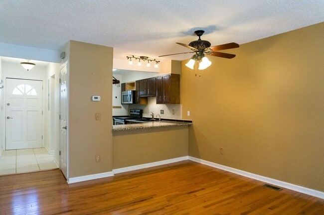 Photo - 137 Colony Dr