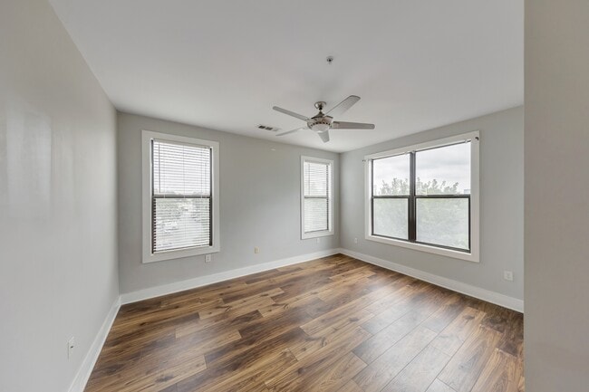 Photo - 799 Hammond Dr