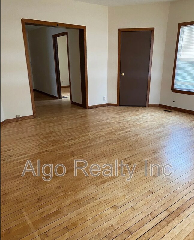 Photo - 4638 Camden Ave N