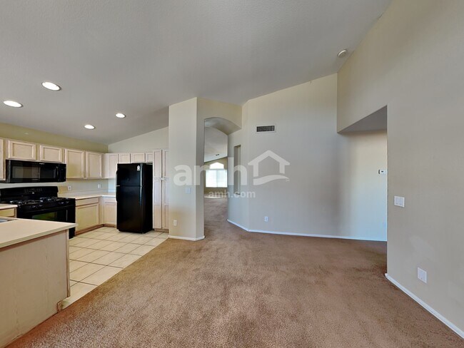 Photo - 5501 N 103rd Dr