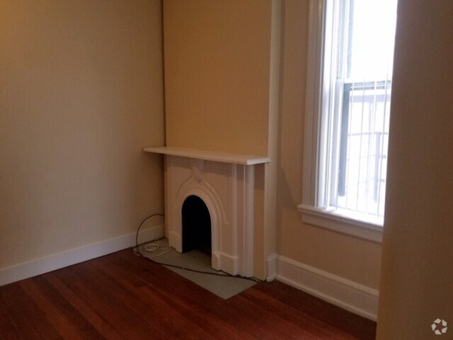 Building Photo - 2366 Wheeler St Unit 2 Rental
