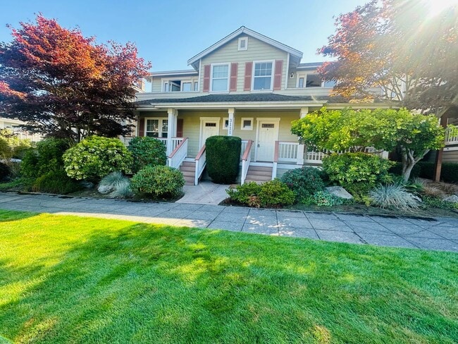 Beautiful 3 Bedroom Townhome with Garage i... - Beautiful 3 Bedroom Townhome with Garage i...