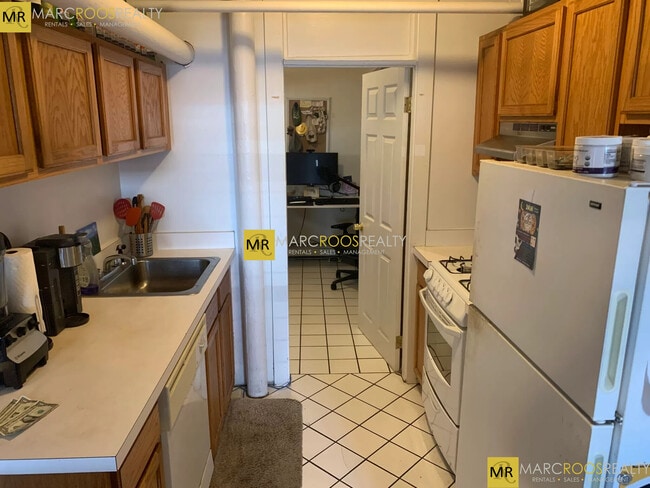 Photo - 1124 Commonwealth Ave