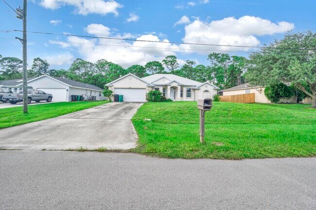 Photo - 1814 SW Hickock Terrace