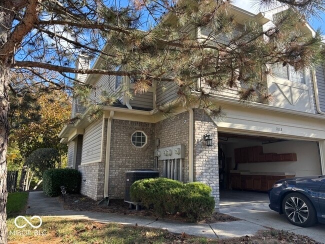 Photo - 1012 Grovewood Dr