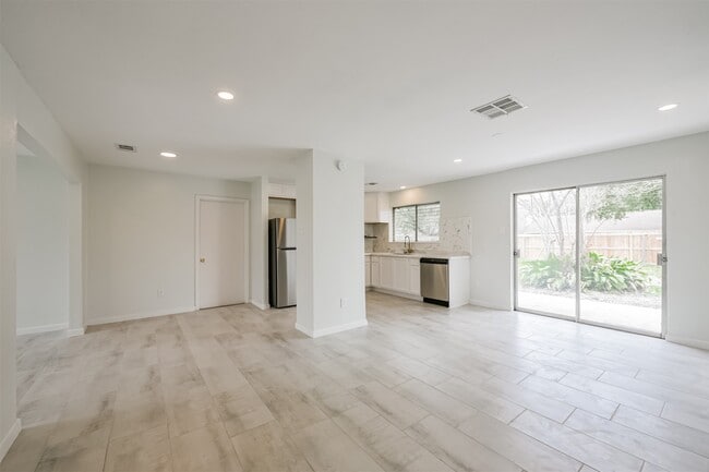 Photo - 2114 Shasta Dr