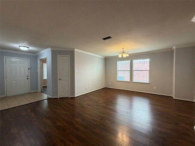 Photo - 8023 Clover Leaf Dr