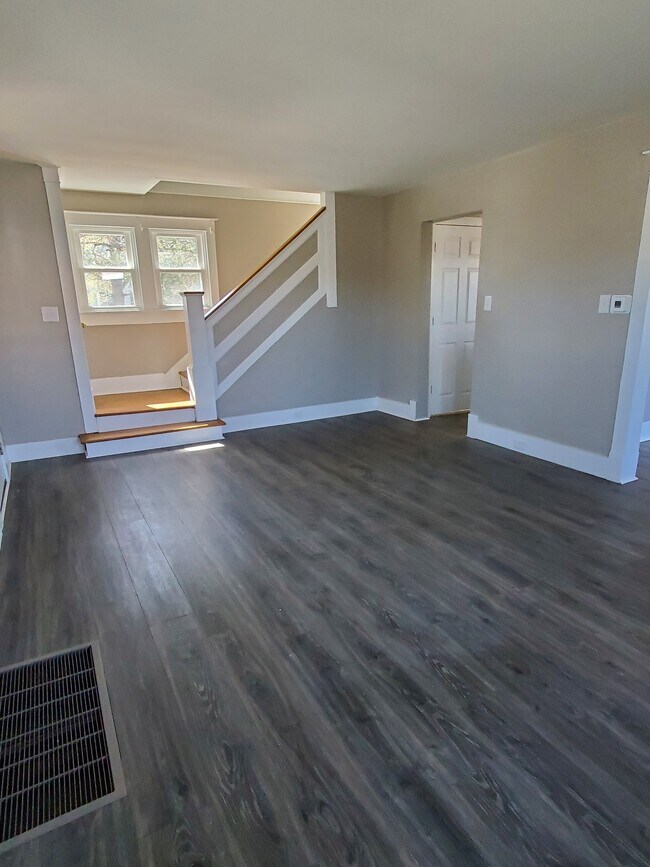 Living room - 213 Main St