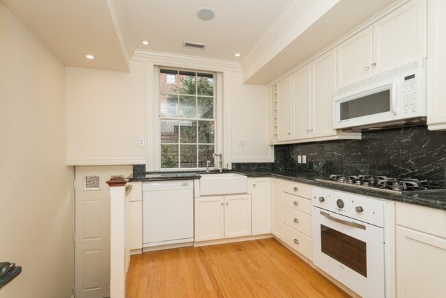 Photo - 64 Mt Vernon St