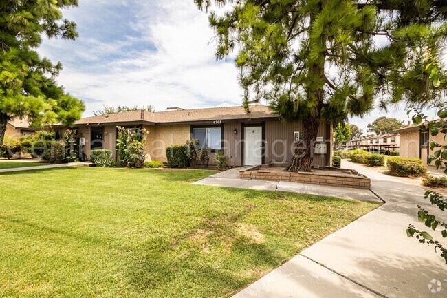 Building Photo - 6208 Stine Rd Unit Apt A