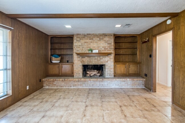 Photo - 1830 Baker Dr