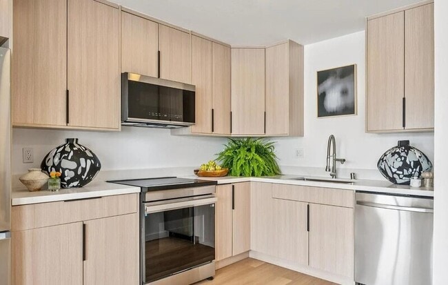 Photo - 85 Duboce Ave Unit 301