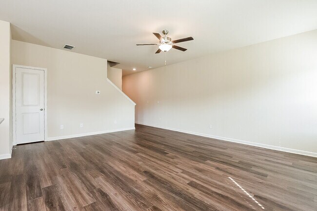 Photo - 106 Brook Dr