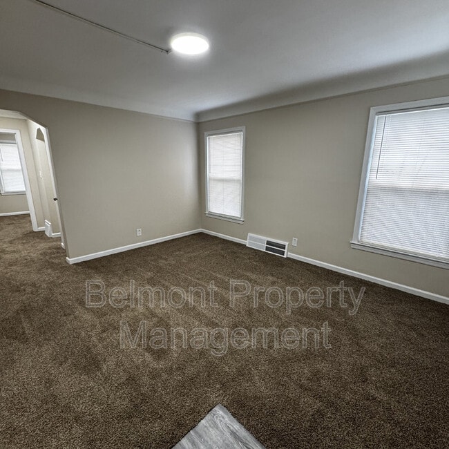 Photo - 19770 Kingsville St