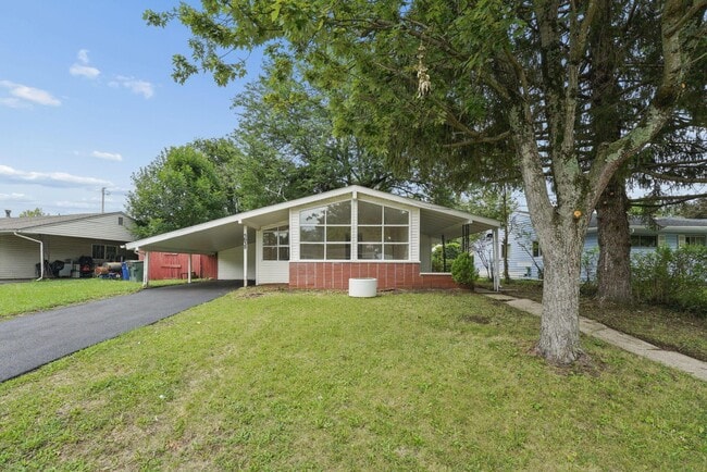 Building Photo - 5038 Betsy Dr