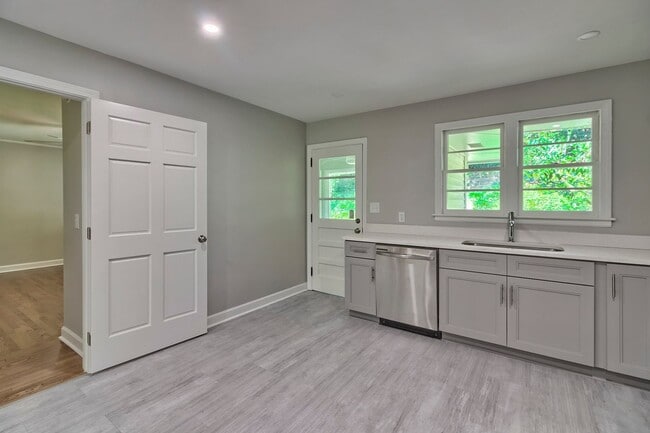 Photo - 201 Waccamaw Ave Unit 203