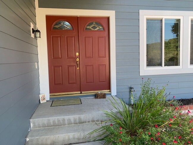 Beautiful 4 bed/3 bath Home in Novato ~ Vi... - Beautiful 4 bed/3 bath Home in Novato ~ Vi...