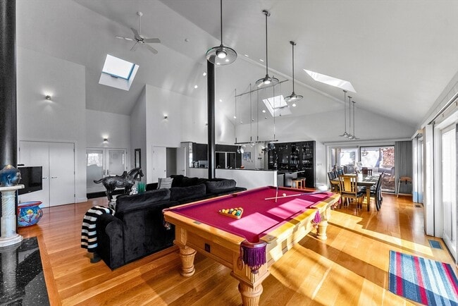 Photo - 135 Oyster Pond Rd